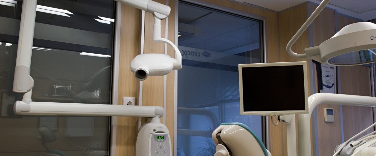 clinica dental CIMAX